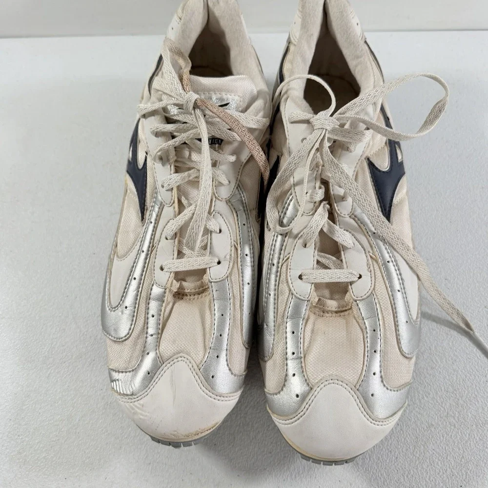 Vintage Mizuno Track & Field Women's White Silver Track Spikes 2001 Size 11